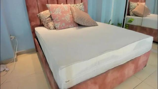 Image 4 of lou_rosse Stream on Chaturbate on 2 months ago