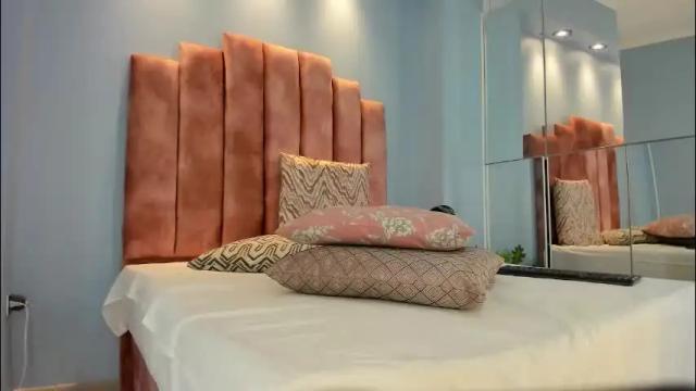 Image 4 of lou_rosse Stream on Chaturbate on 1 month ago