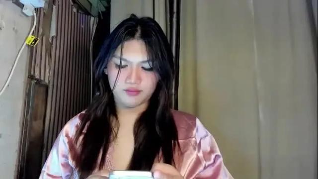 Image 3 of louheart Stream on Chaturbate on 1 month ago