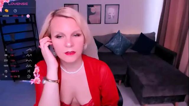 Image 3 of louisa_bay Stream on Chaturbate on 22 days ago