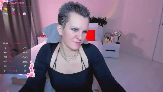 Image 3 of louisa_bay Stream on Chaturbate on 1 month ago