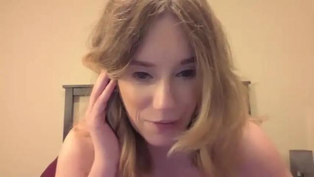 Image 3 of louise1992665946 Stream on Chaturbate on 18 months ago