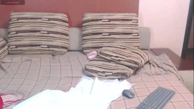 Image 10 of louise_lovee Stream on Chaturbate on 11 days ago
