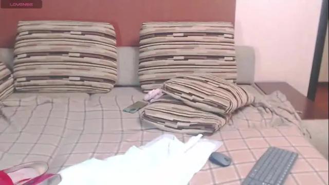Image 3 of louise_lovee Stream on Chaturbate on 11 days ago