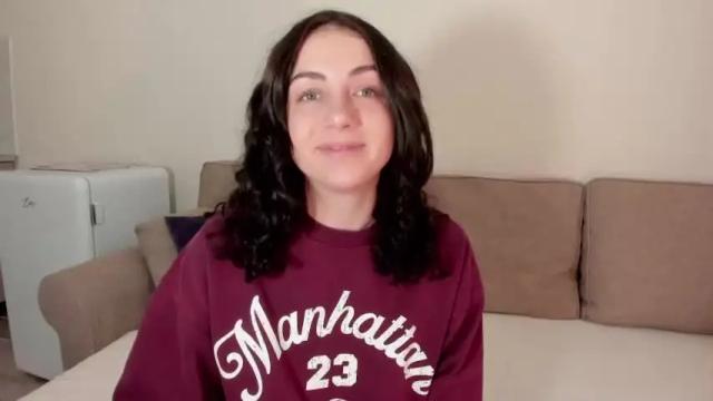 Image 12 of louise_phlox Stream on Chaturbate on 17 months ago