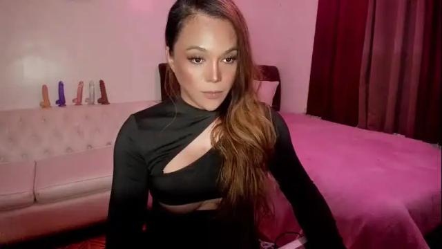 Image 11 of love_angel2323 Stream on Chaturbate on 2 months ago