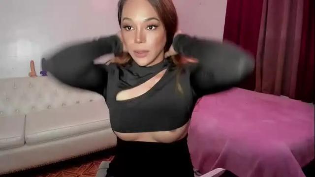 Image 7 of love_angel2323 Stream on Chaturbate on 2 months ago