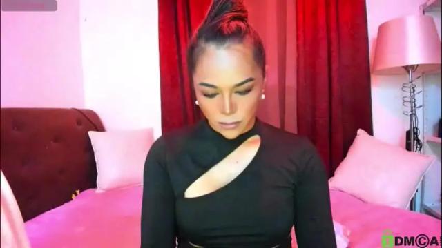 Image 2 of love_angel2323 Stream on Chaturbate on 2 months ago