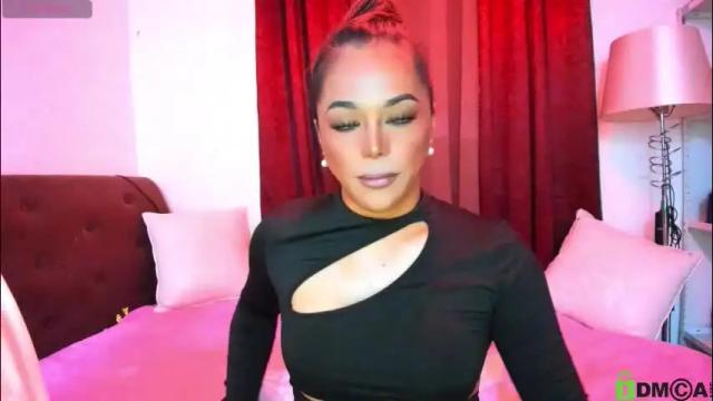 Image 4 of love_angel2323 Stream on Chaturbate on 2 months ago