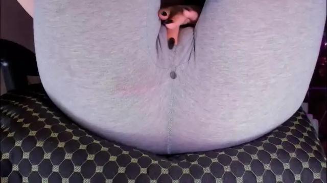 Image 3 of love_hard_kiru Stream on Chaturbate on 3 days ago