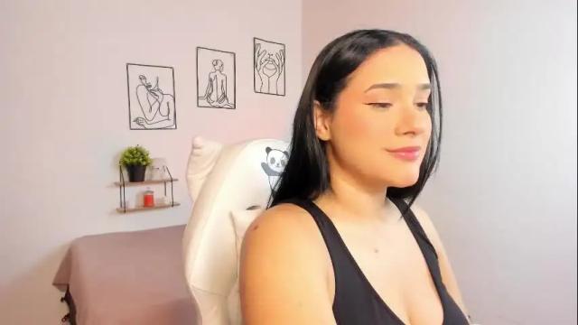 Thumbnail 1, love_kris's Stream at Chaturbate, 18 days ago