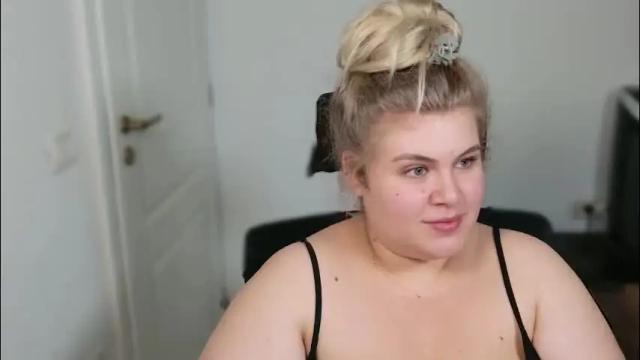 Image 11 of love_wiggy18 Stream on Chaturbate on 3 months ago