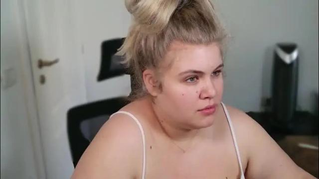 Image 2 of love_wiggy18 Stream on Chaturbate on 2 months ago