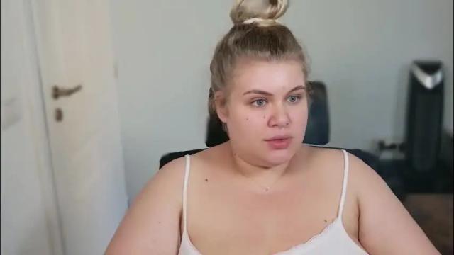 Image 12 of love_wiggy18 Stream on Chaturbate on 1 month ago