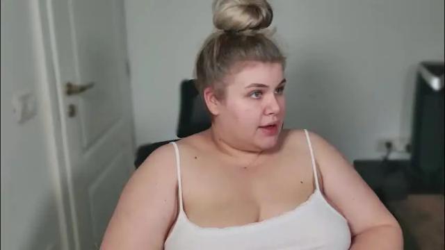 Image 11 of love_wiggy18 Stream on Chaturbate on 25 days ago