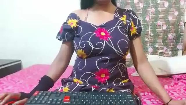 Image 2 of lovefunnitya Stream on Chaturbate on 1 month ago