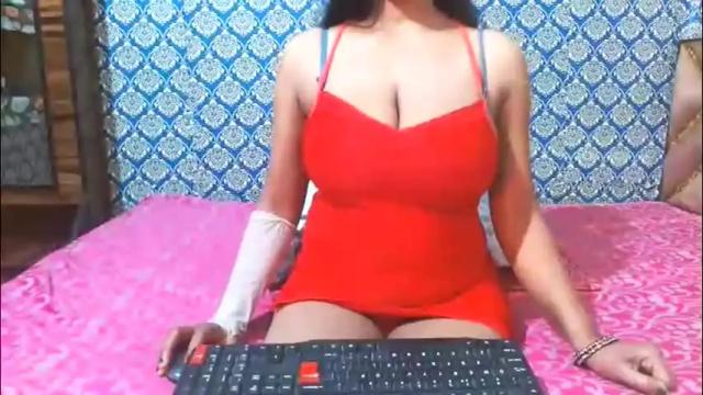 Image 2 of lovefunnitya Stream on Chaturbate on 22 days ago