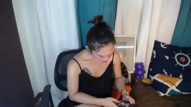 Image 10 of lovekarlaxx Stream on Chaturbate on 19 months ago