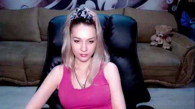 Image 11 of lovellymalina Stream on Chaturbate on 2 months ago