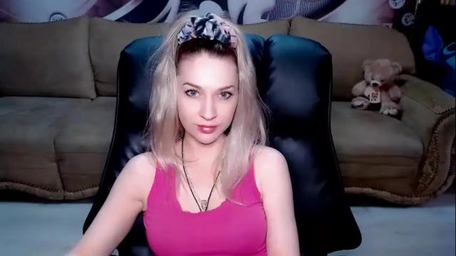 Image 2 of lovellymalina Stream on Chaturbate on 2 months ago