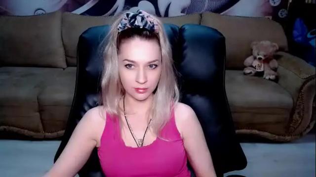 Image 3 of lovellymalina Stream on Chaturbate on 2 months ago
