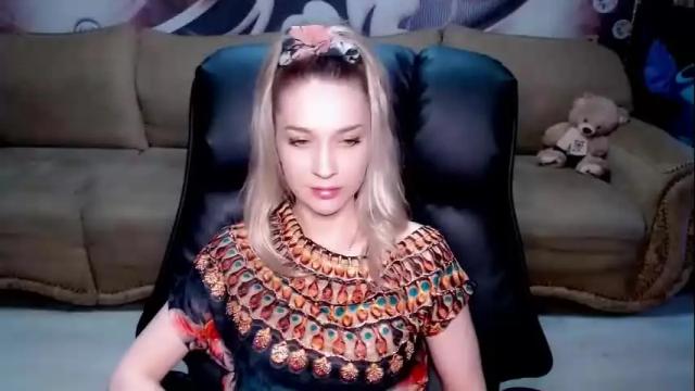Image 4 of lovellymalina Stream on Chaturbate on 1 month ago