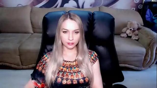 Image 12 of lovellymalina Stream on Chaturbate on 23 days ago