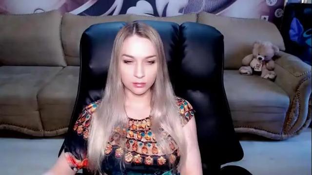 Image 3 of lovellymalina Stream on Chaturbate on 23 days ago