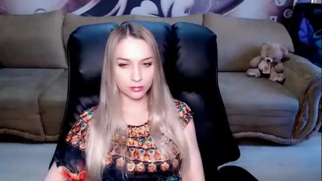 Image 4 of lovellymalina Stream on Chaturbate on 23 days ago