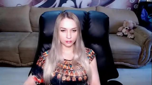 Image 8 of lovellymalina Stream on Chaturbate on 23 days ago