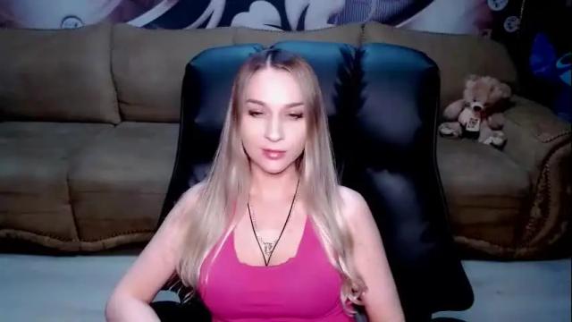 Image 10 of lovellymalina Stream on Chaturbate on 20 days ago
