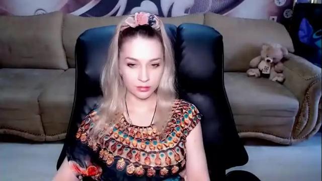 Image 6 of lovellymalina Stream on Chaturbate on 17 days ago