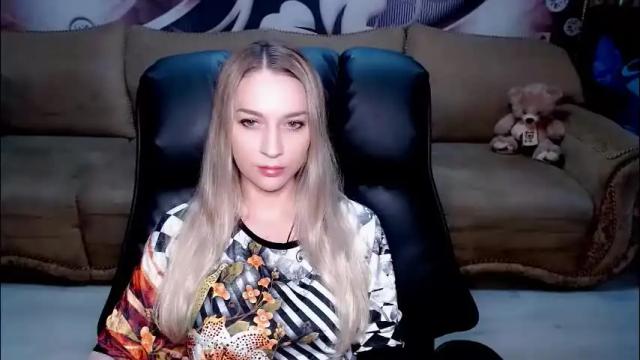 Image 6 of lovellymalina Stream on Chaturbate on 13 days ago