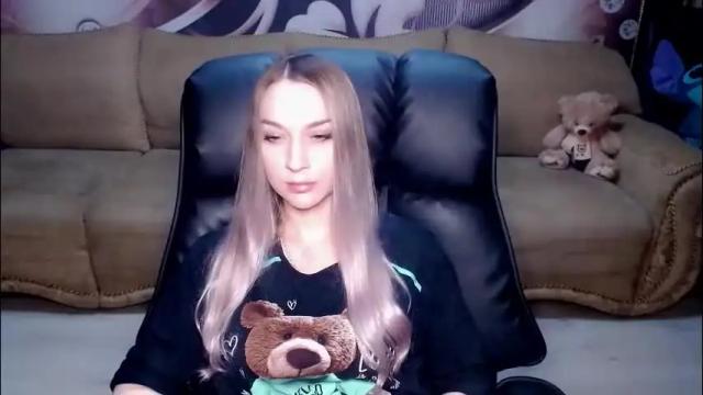 Image 10 of lovellymalina Stream on Chaturbate on 12 days ago