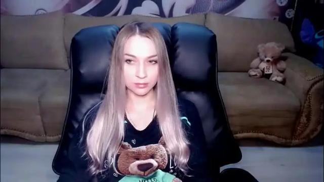 Image 2 of lovellymalina Stream on Chaturbate on 12 days ago