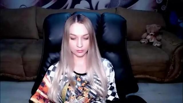Image 4 of lovellymalina Stream on Chaturbate on 6 days ago