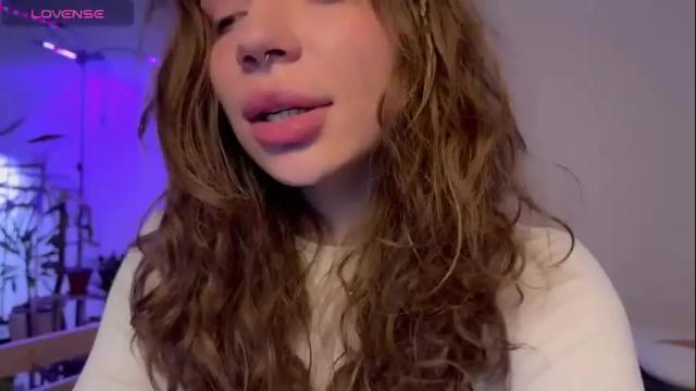 Image 12 of lovelorn_ Stream on Chaturbate on 21 days ago