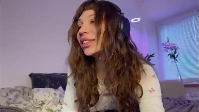 Image 2 of lovelorn_ Stream on Chaturbate on 1 month ago