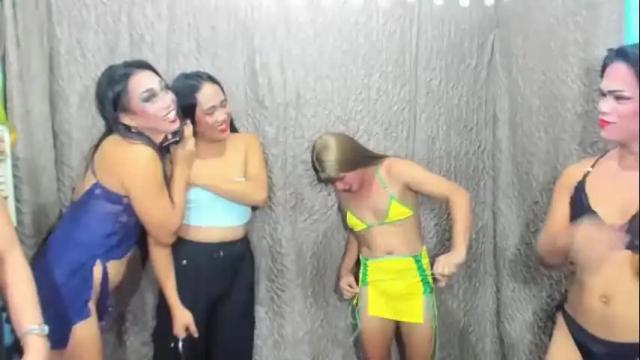 Image 3 of lovely_ayax Stream on Chaturbate on 1 month ago