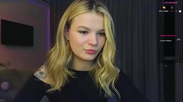 Image 8 of lovely_babyy Stream on Chaturbate on 2 months ago