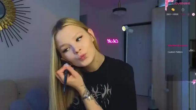 Image 3 of lovely_babyy Stream on Chaturbate on 1 month ago