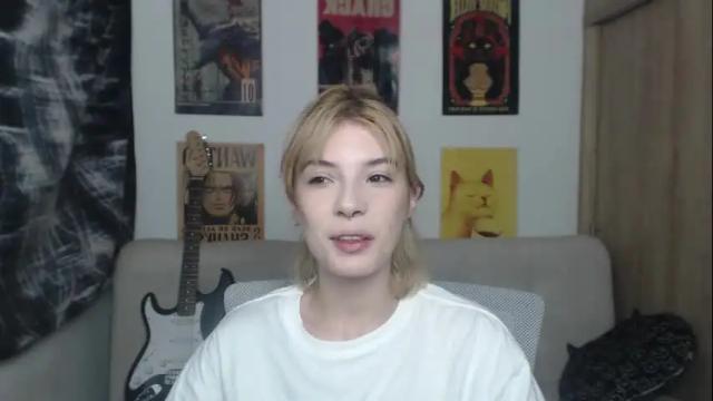 Image 4 of lovely_cass Stream on Chaturbate on 1 month ago