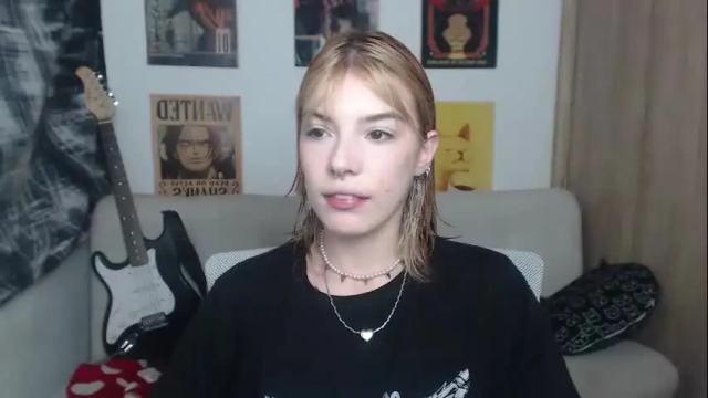 Image 4 of lovely_cass Stream on Chaturbate on 1 month ago