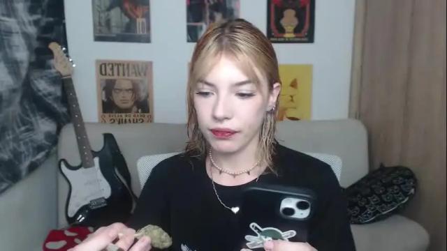 Image 7 of lovely_cass Stream on Chaturbate on 1 month ago