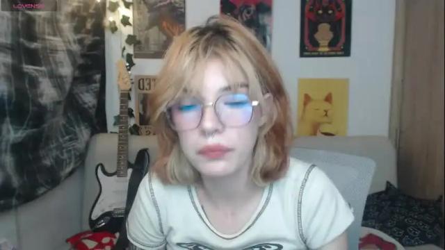 Image 4 of lovely_cass Stream on Chaturbate on 1 month ago