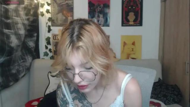 Image 12 of lovely_cass Stream on Chaturbate on 1 month ago