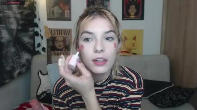 Image 3 of lovely_cass Stream on Chaturbate on 17 days ago