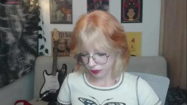 Image 12 of lovely_cass Stream on Chaturbate on 13 days ago