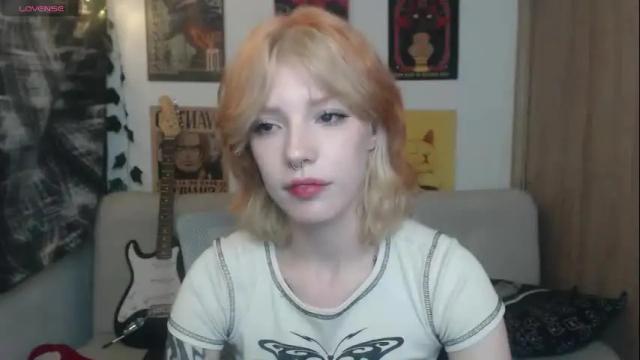 Image 7 of lovely_cass Stream on Chaturbate on 13 days ago
