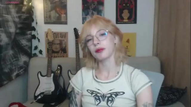 Image 8 of lovely_cass Stream on Chaturbate on 13 days ago